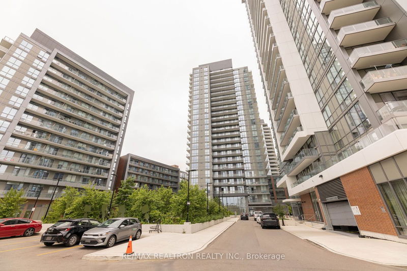home for lease on 319-38 Forest Manor Road