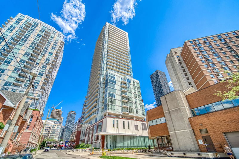 home for lease on 1307-33 Helendale Avenue