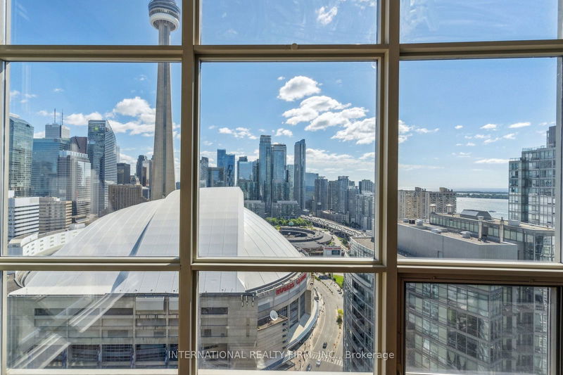 home for lease on 3707-10 Navy Wharf Court