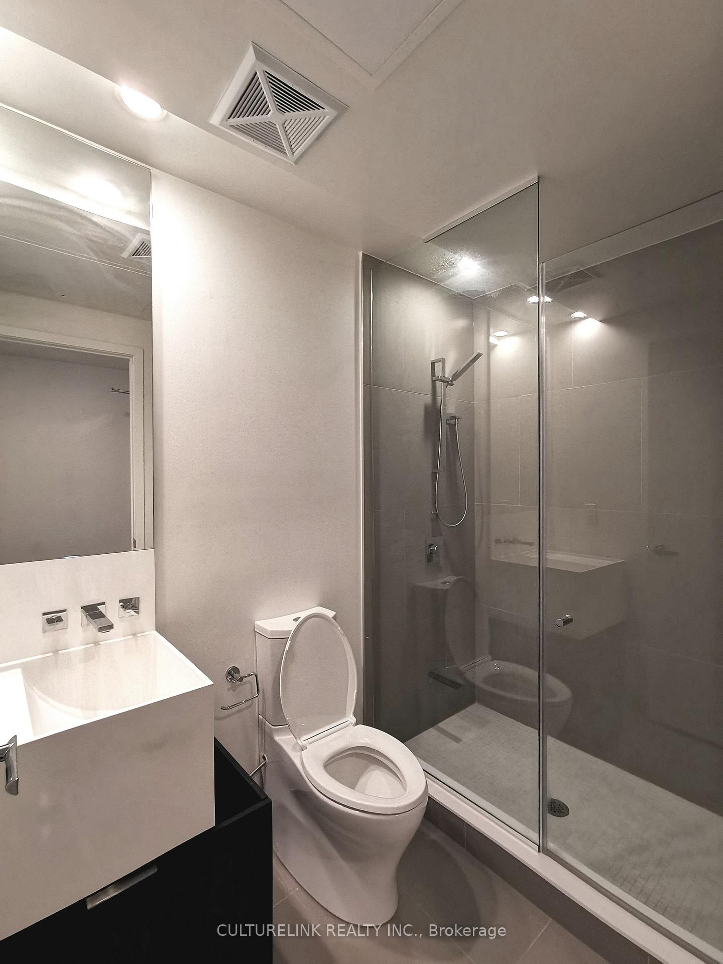 1 Bloor Street E, Unit 5508 - Photo 11