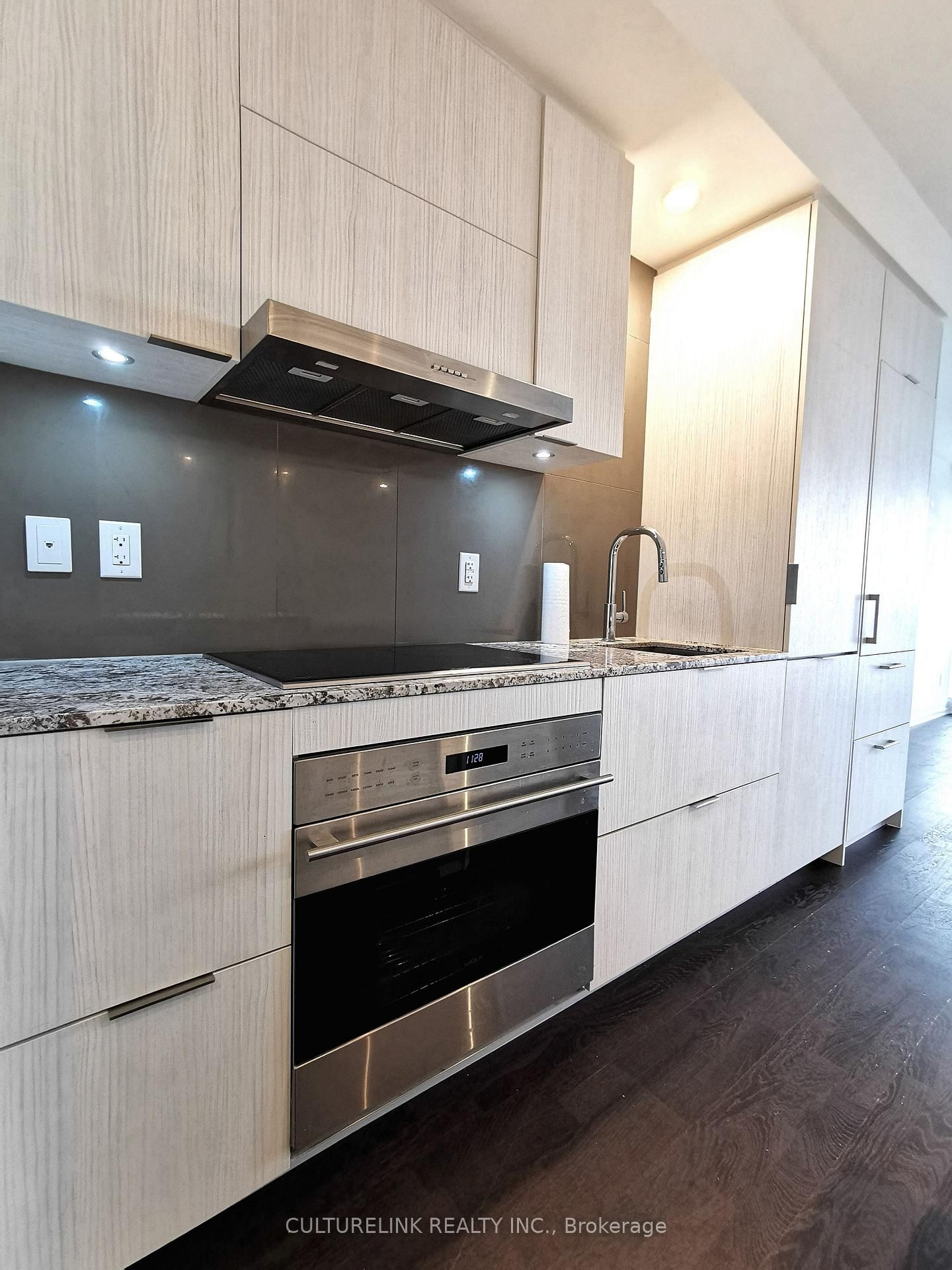 1 Bloor Street E, Unit 5508 - Photo 4