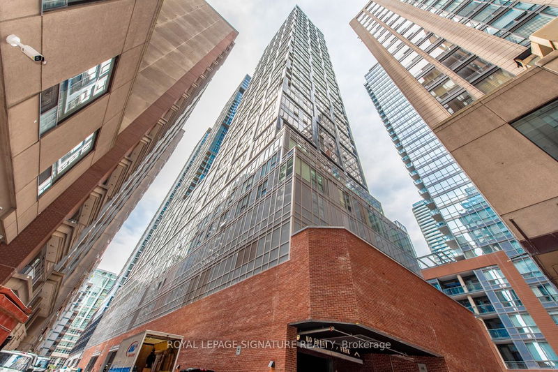home for lease on 2406-15 Mercer Street