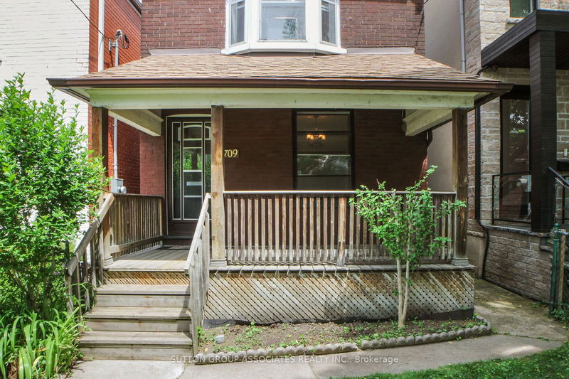 home for sale on 709 Crawford Street