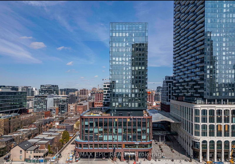 home for lease on 1201-480 Front Street W