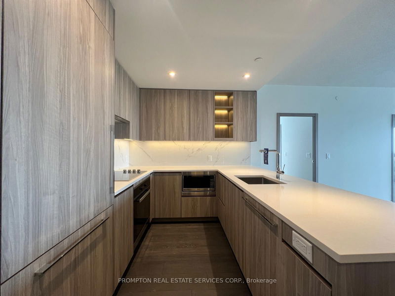 home for lease on 2302-27 Mcmahon Drive