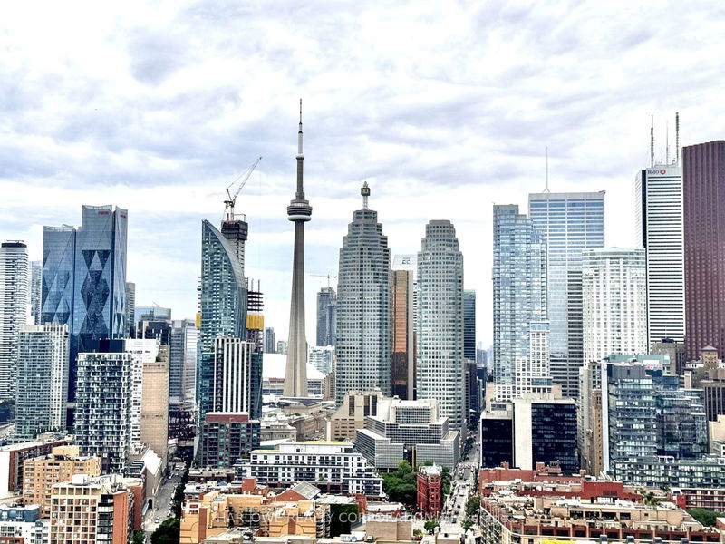 home for lease on LPH2933-135 Lower Sherbourne Street