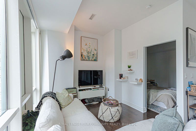  907 - 8 The Esplanade St  Toronto, M5E 0A6 | Image 15