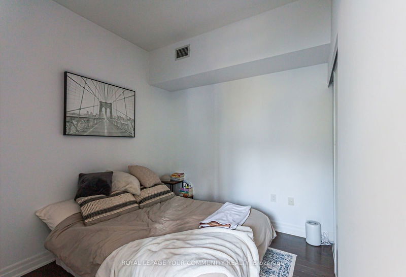  907 - 8 The Esplanade St  Toronto, M5E 0A6 | Image 16