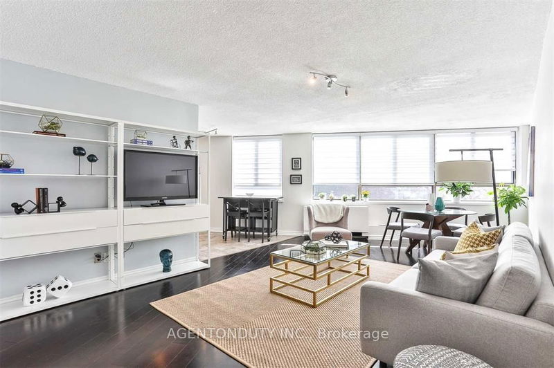 home for lease on 206-250 Queens Quay W