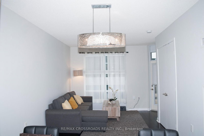 1108 - 85 Bloor St E, Toronto, M4W 3Y1 | Image 3