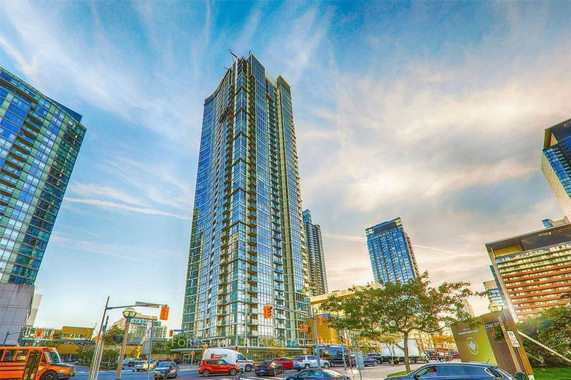 home for lease on 2505-10 Navy Wharf Court
