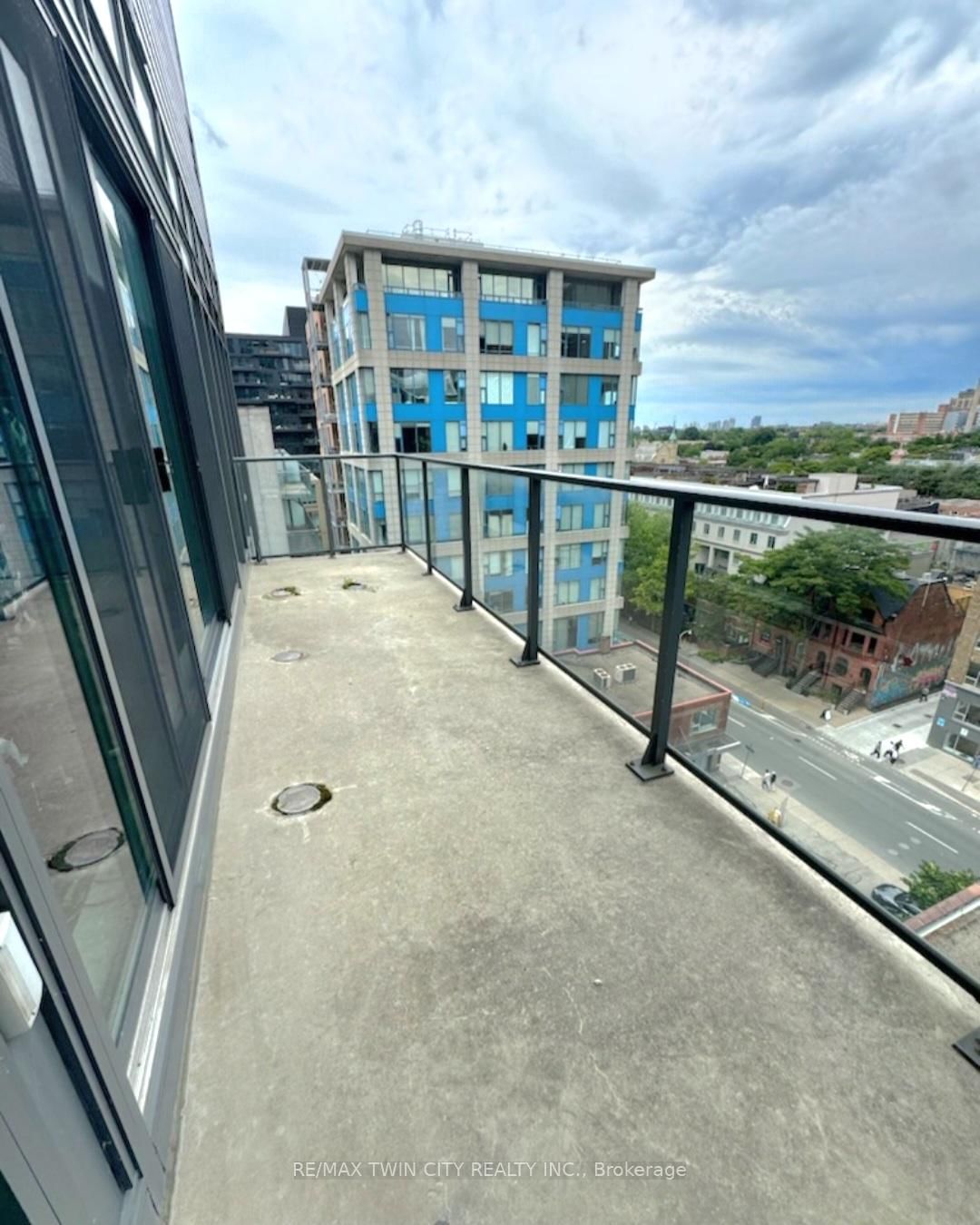 Listing Image 17
