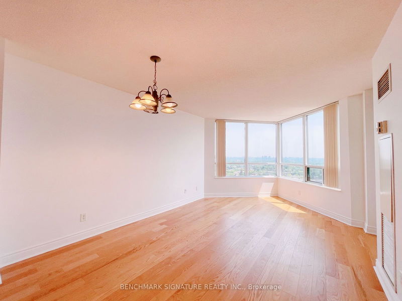 home for lease on 2320-15 Northtown Way