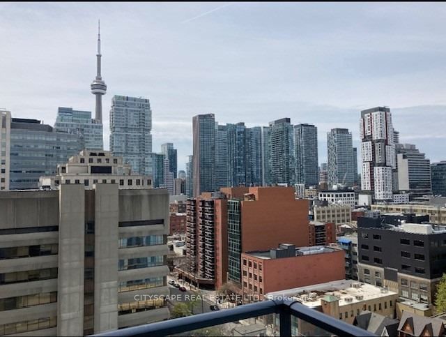 home for lease on 1413-210 Simcoe Street