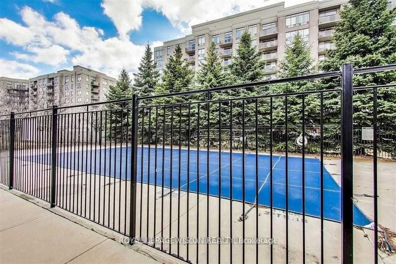 815 - 1720 Eglinton Ave E, Toronto, M4A 2X8 | Image 3