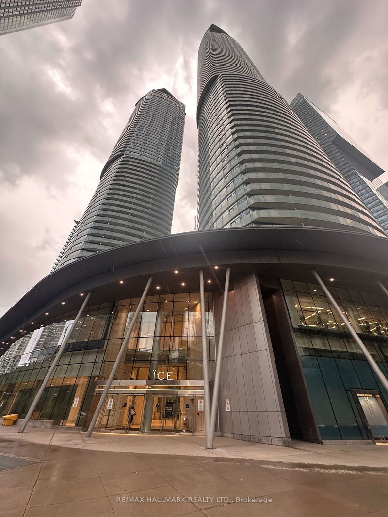 home for lease on 2810-14 York Street