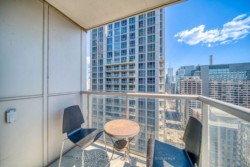  2809 - 763 Bay St  Toronto, M5G 2R3 | Image 24