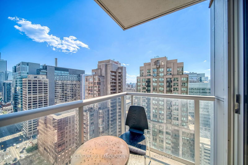  2809 - 763 Bay St  Toronto, M5G 2R3 | Image 25