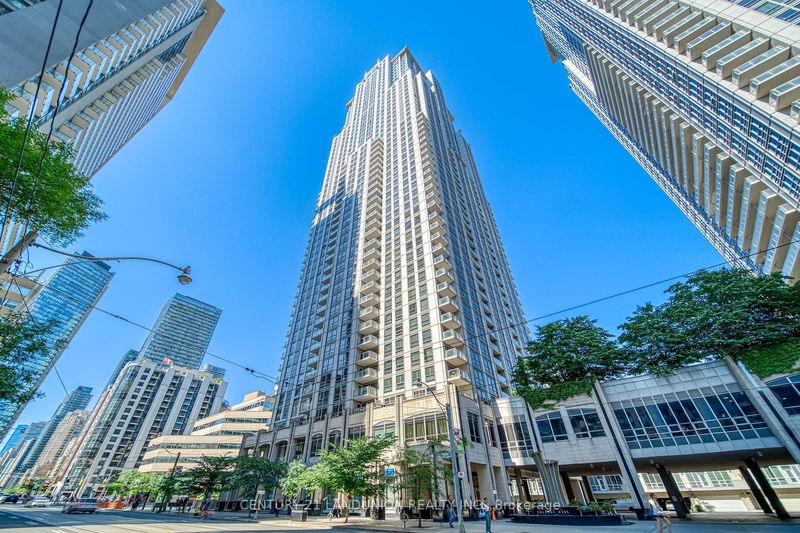  2809 - 763 Bay St  Toronto, M5G 2R3 | Image 32