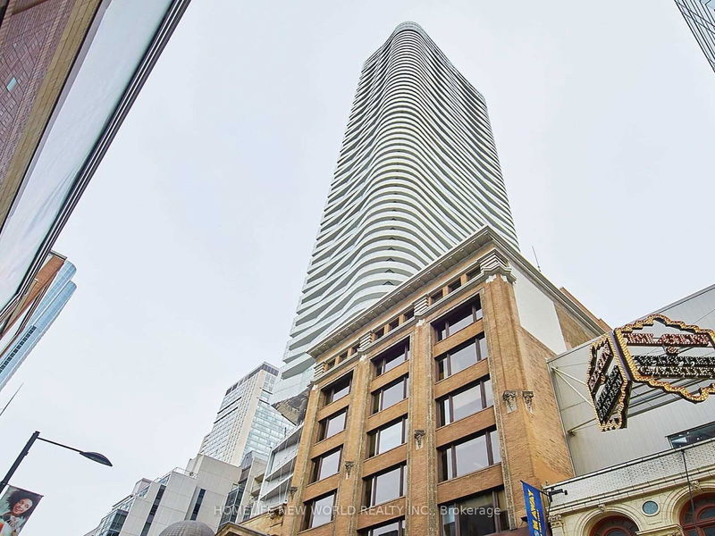 home for lease on 3508-197 Yonge Street