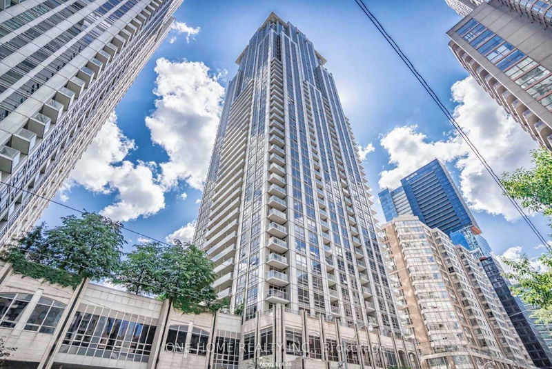 home for lease on 1804-761 Bay Street