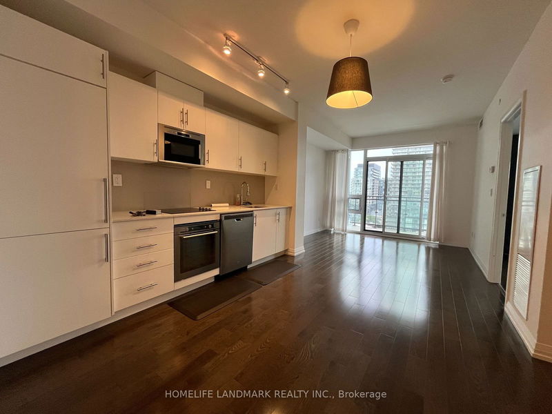 home for lease on 1523-460 Adelaide Street E
