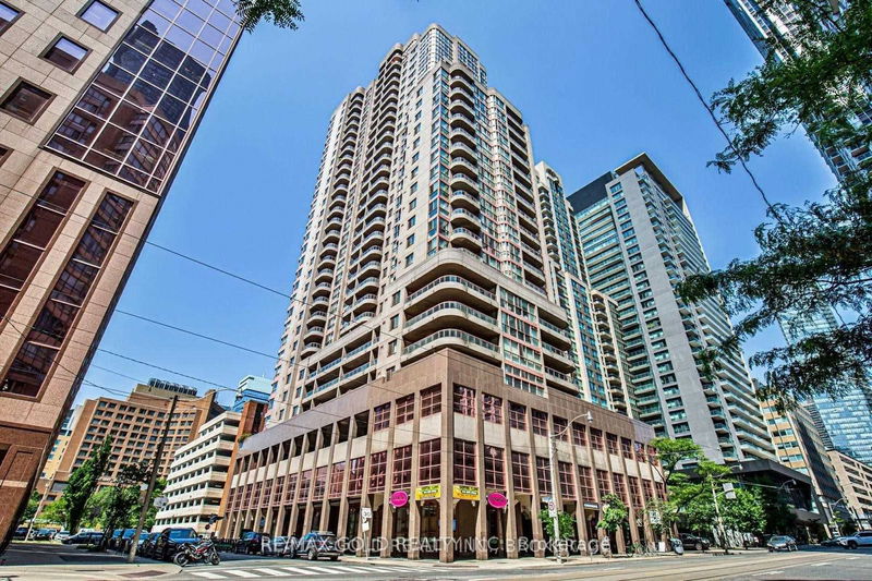 home for lease on 710-736 Bay Street