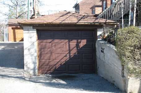 358 Roxton Rd, Toronto, M6G3R2 | Image 3