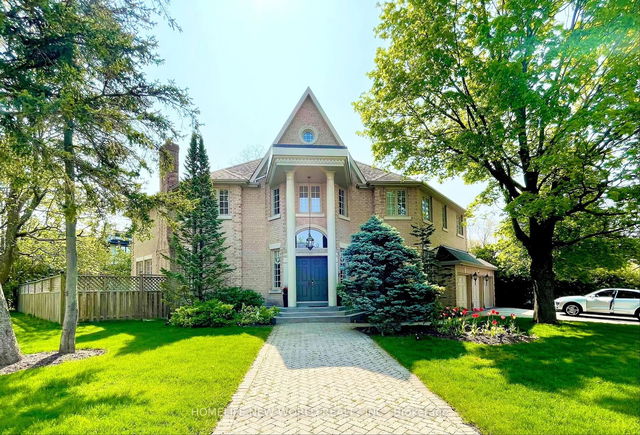 28 Leacroft Crescent
