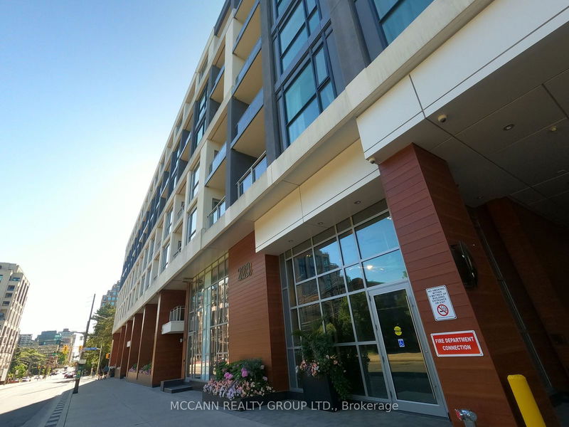 home for lease on 704-223 St Clair Avenue W