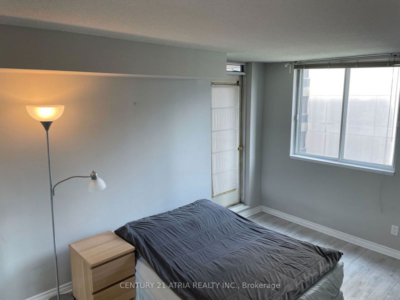  1112 - 736 Bay St  Toronto, M5G 2M4 | Image 4