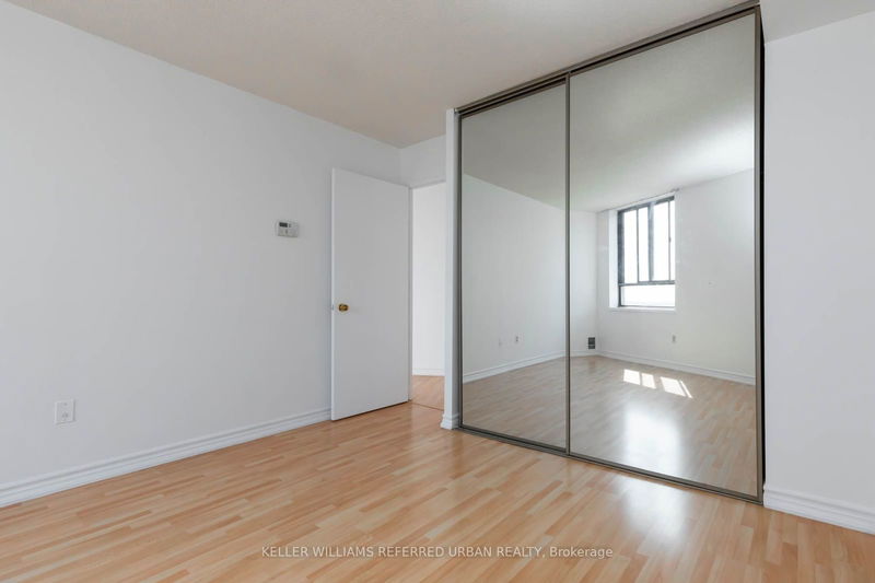  2401 - 270 Queens Quay W Toronto, M5J 2N4 | Image 19