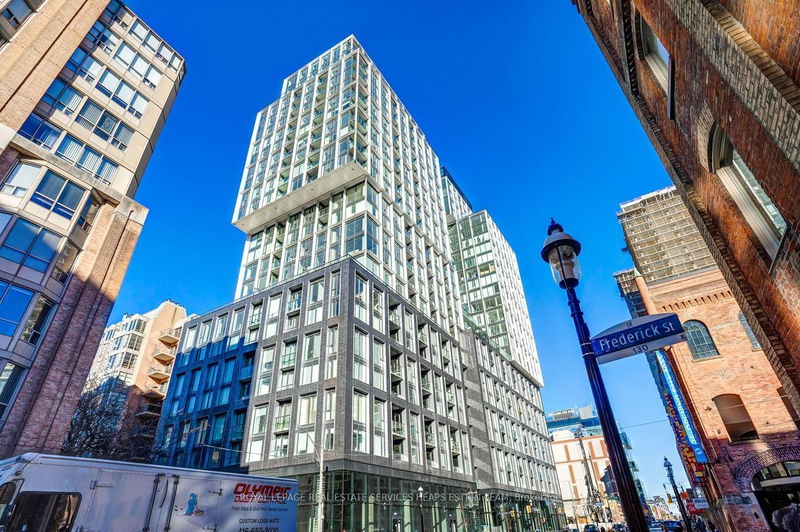 home for lease on 1707-158 Front Street E