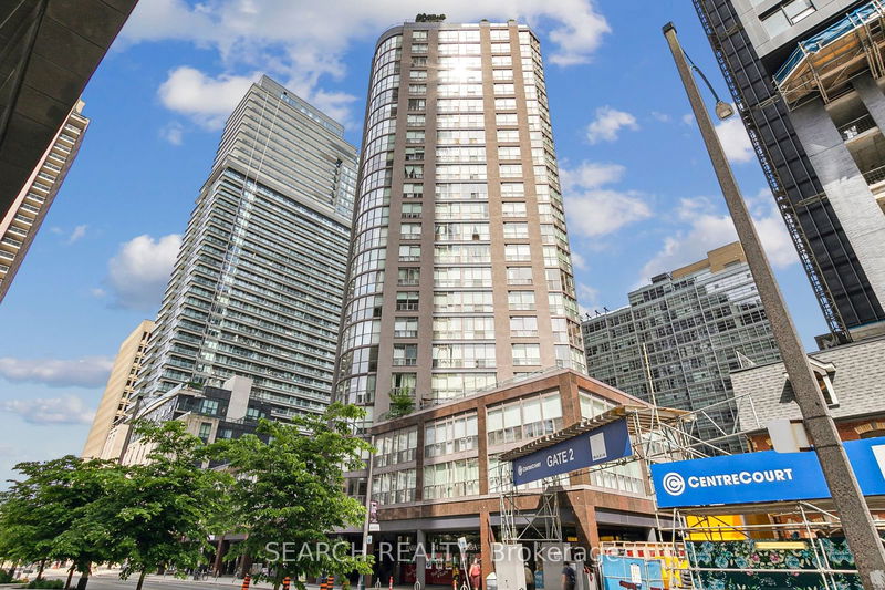 home for lease on 906-24 Wellesley Street W