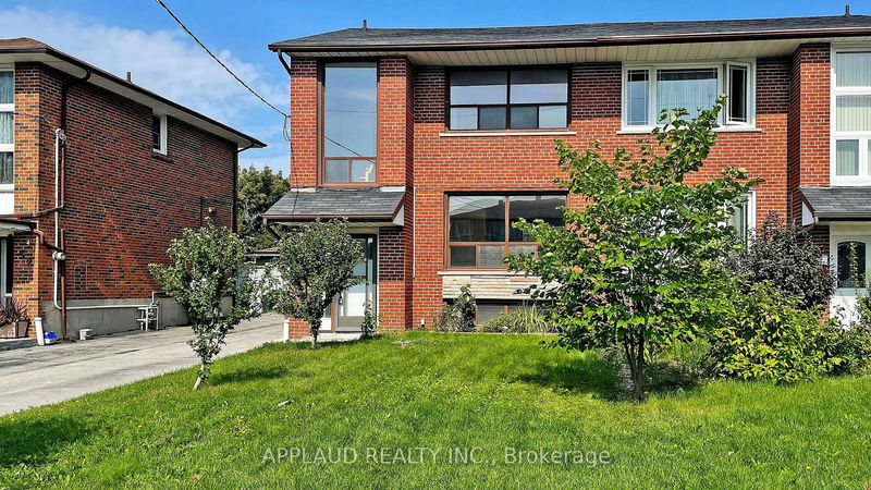 home for lease on 34 Wyndcliff Crescent