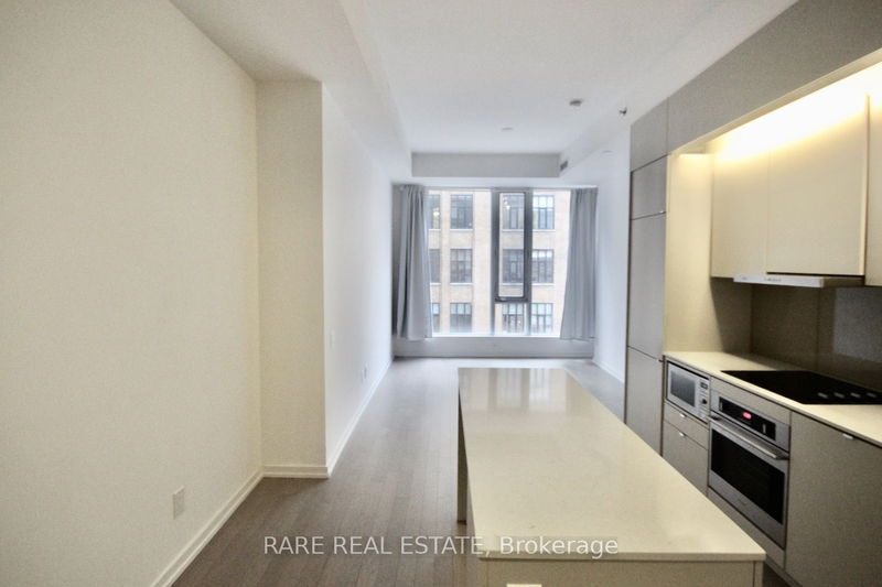 home for lease on 511-101 Peter Street