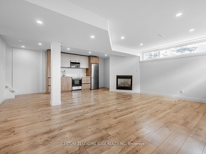 39 TREADGOLD Cres  Toronto, M3A 1X1 | Image 24