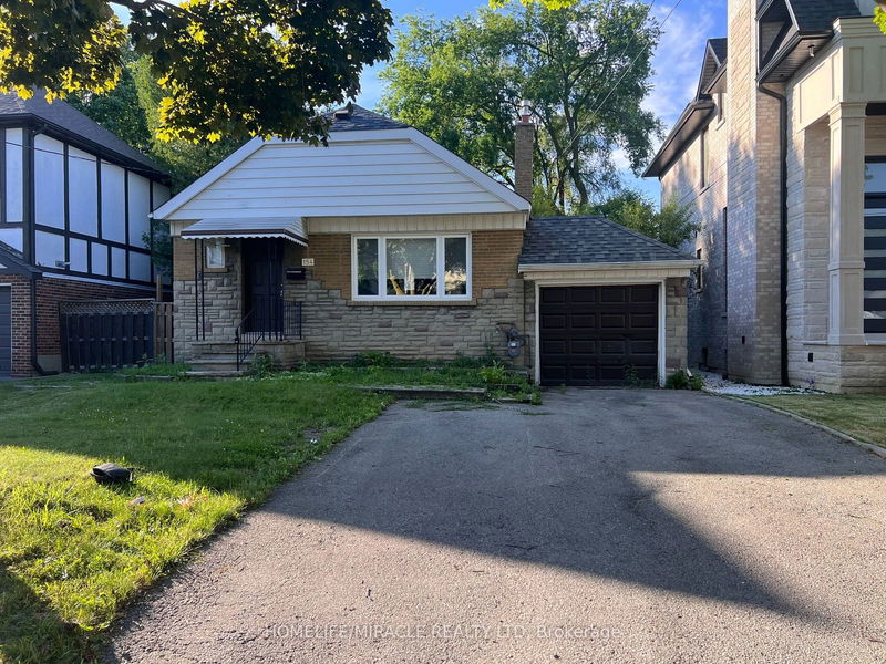 home for sale on 154 Poyntz Avenue