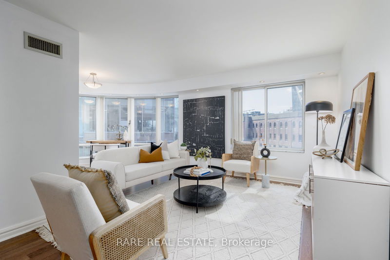 home for sale on 1003-33 University Avenue