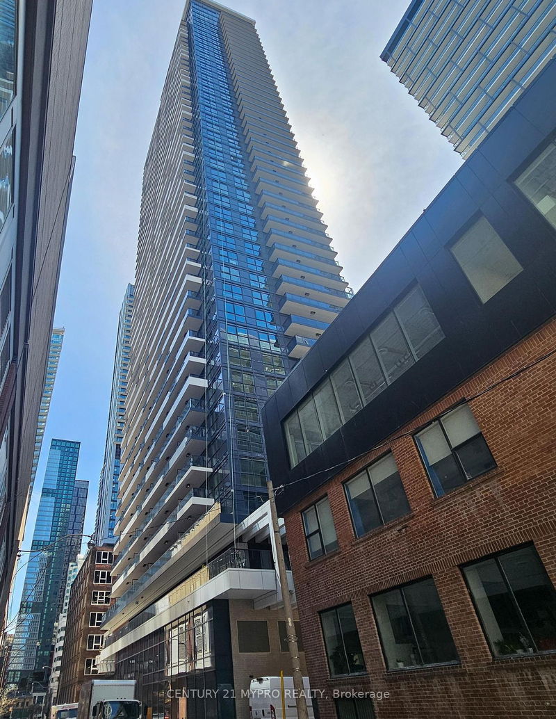 home for lease on 4306-38 Widmer Street