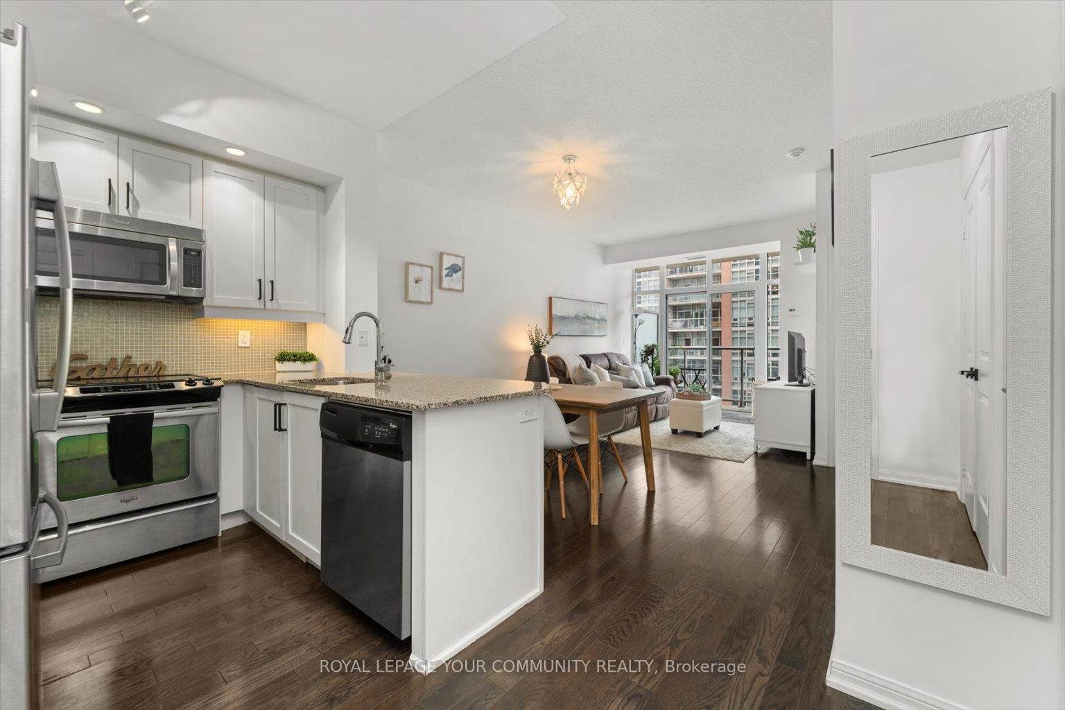 Listing Image 7