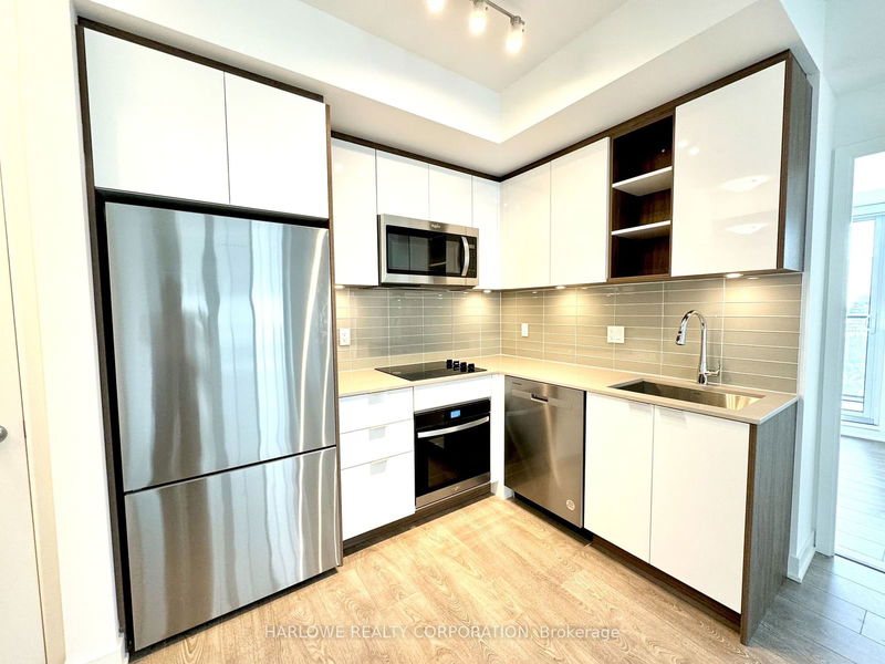 home for lease on 1027-543 Richmond Street W
