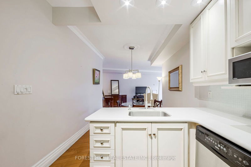  311 - 10 Old York Mills Rd  Toronto, M2P 2G4 | Image 14