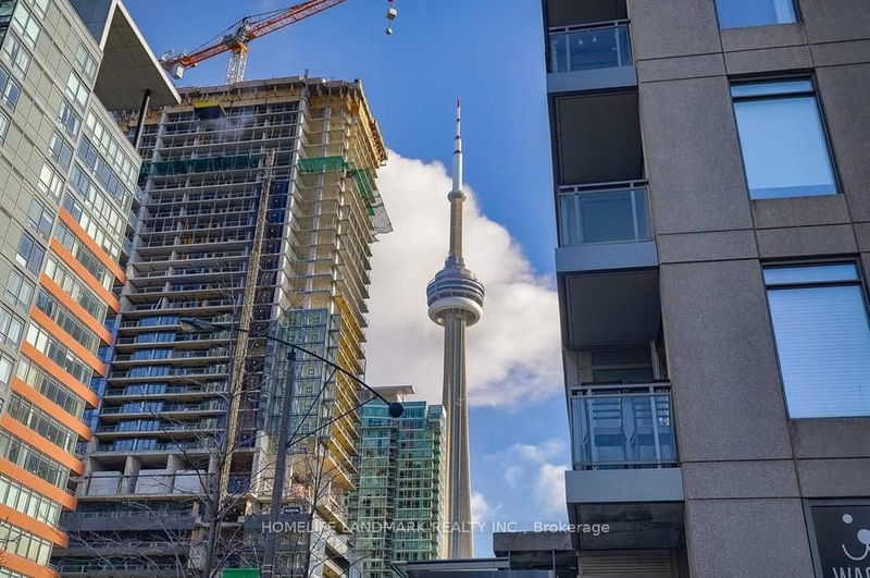 home for lease on 1211-15 Fort York Boulevard
