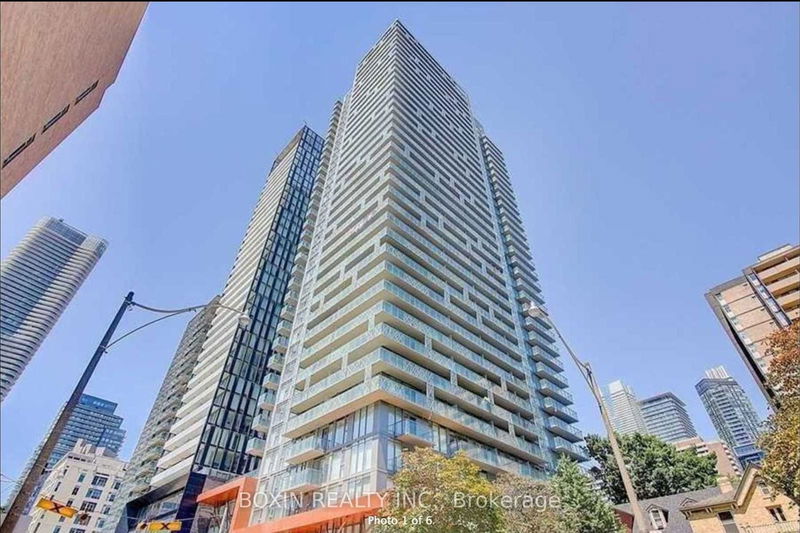 home for lease on 907-50 Wellesley Street E