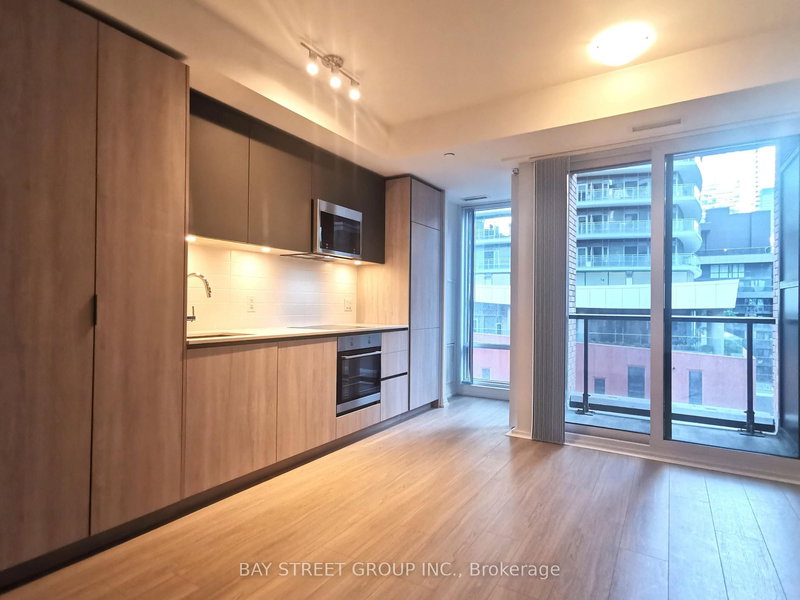 808 - 8 WIDMER St, Toronto, M5V 2E7 | Image 2