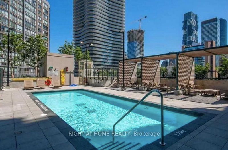home for lease on #1616-955 Bay Street