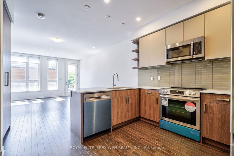 home for lease on 7-70 Green Gardens Boulevard