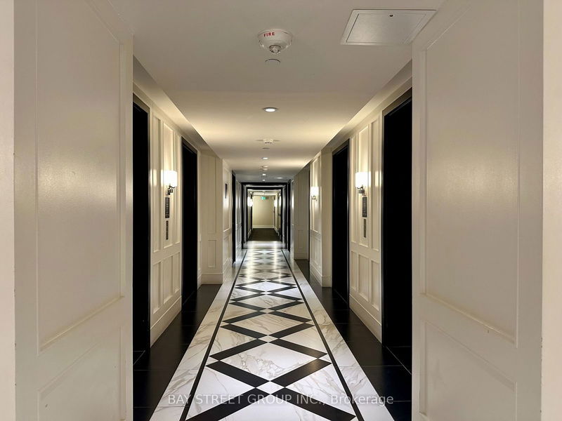 home for lease on 821-955 Bay Street