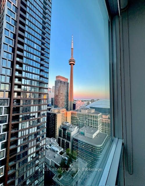 home for lease on 2704-88 Blue Jays Way